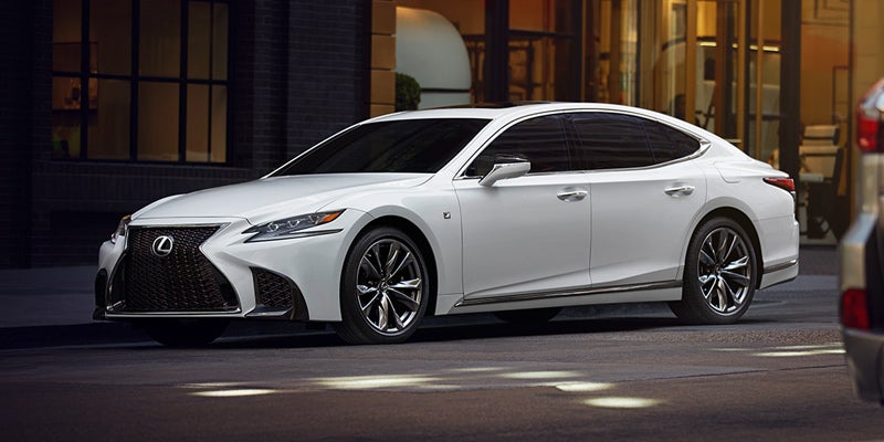 Лексус ls 2020