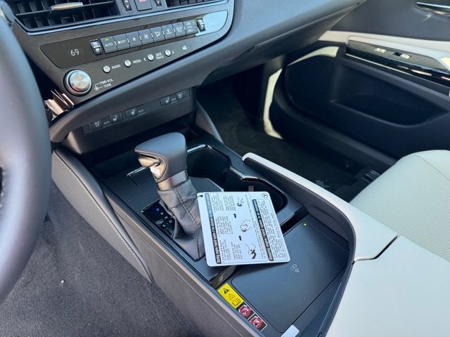 2025 Lexus ES HYBRID ES 300h