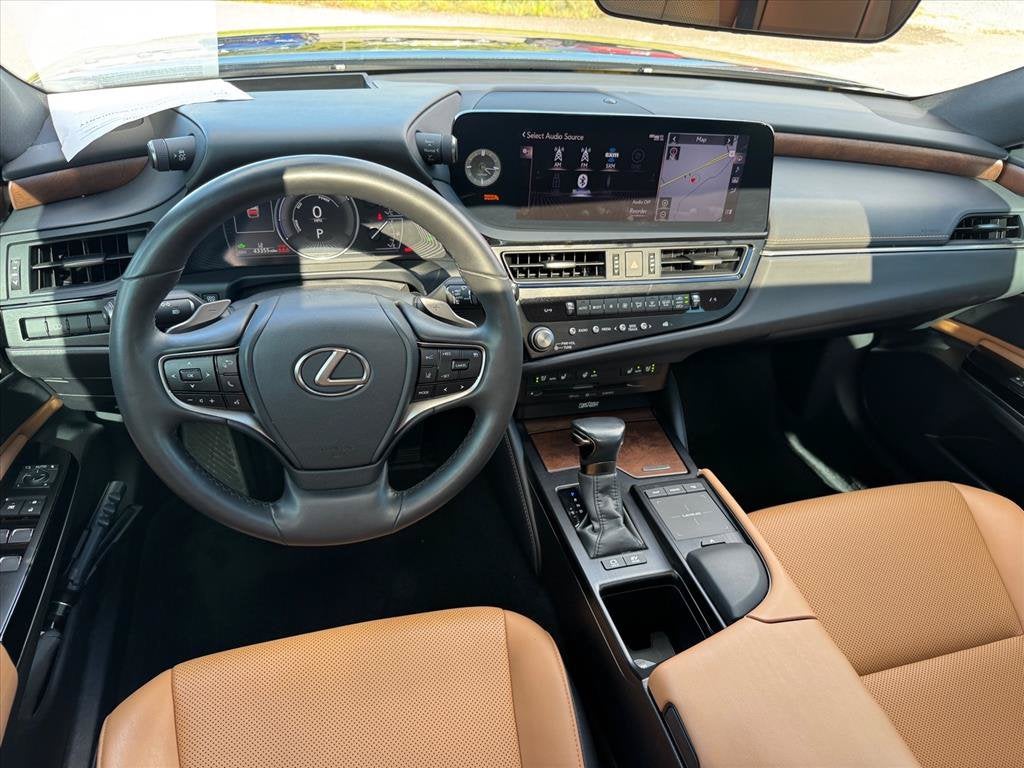 2022 Lexus ES 300h