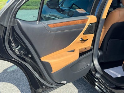 2022 Lexus ES 300h