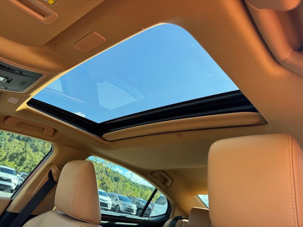 2022 Lexus ES 300h
