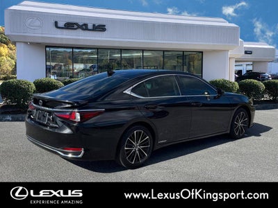 2022 Lexus ES 300h