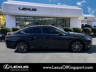2022 Lexus ES 300h