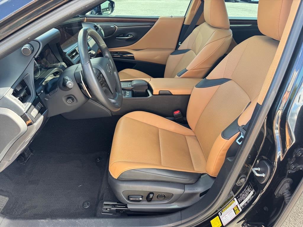 2022 Lexus ES 300h