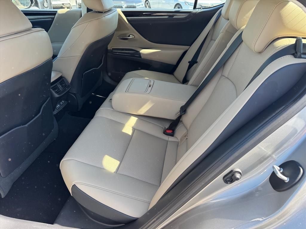2021 Lexus ES 300h