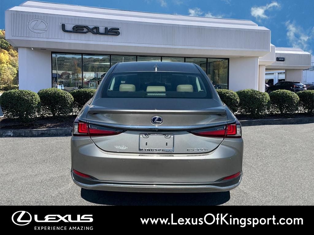2021 Lexus ES 300h