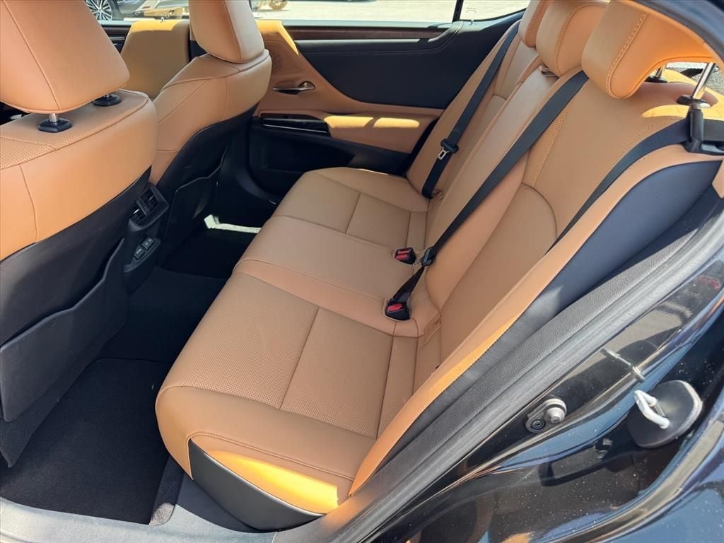 2025 Lexus ES 350