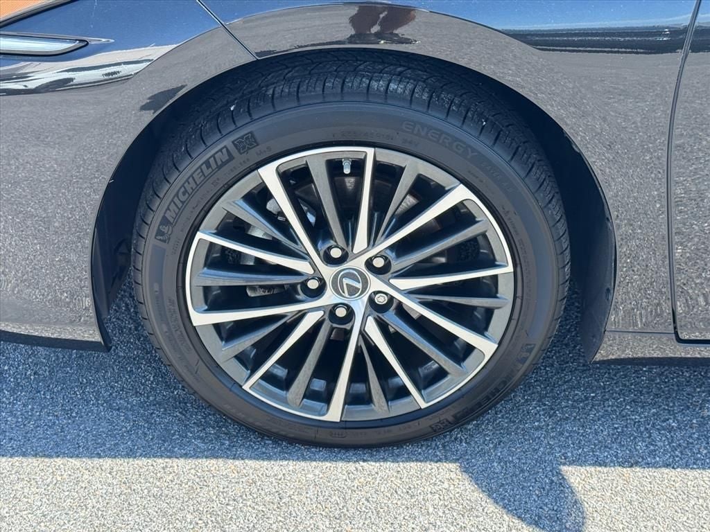 2025 Lexus ES 350