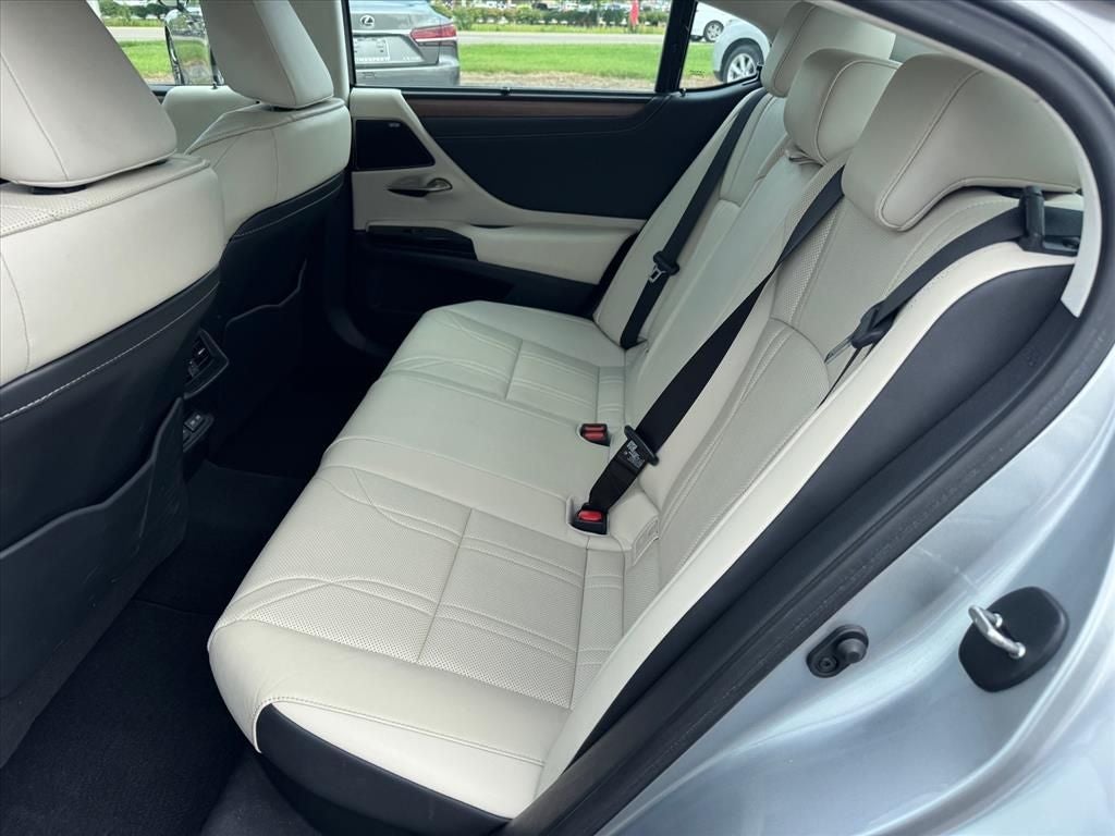 2024 Lexus ES 300h Ultra Luxury