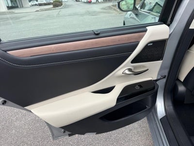 2024 Lexus ES 300h Ultra Luxury