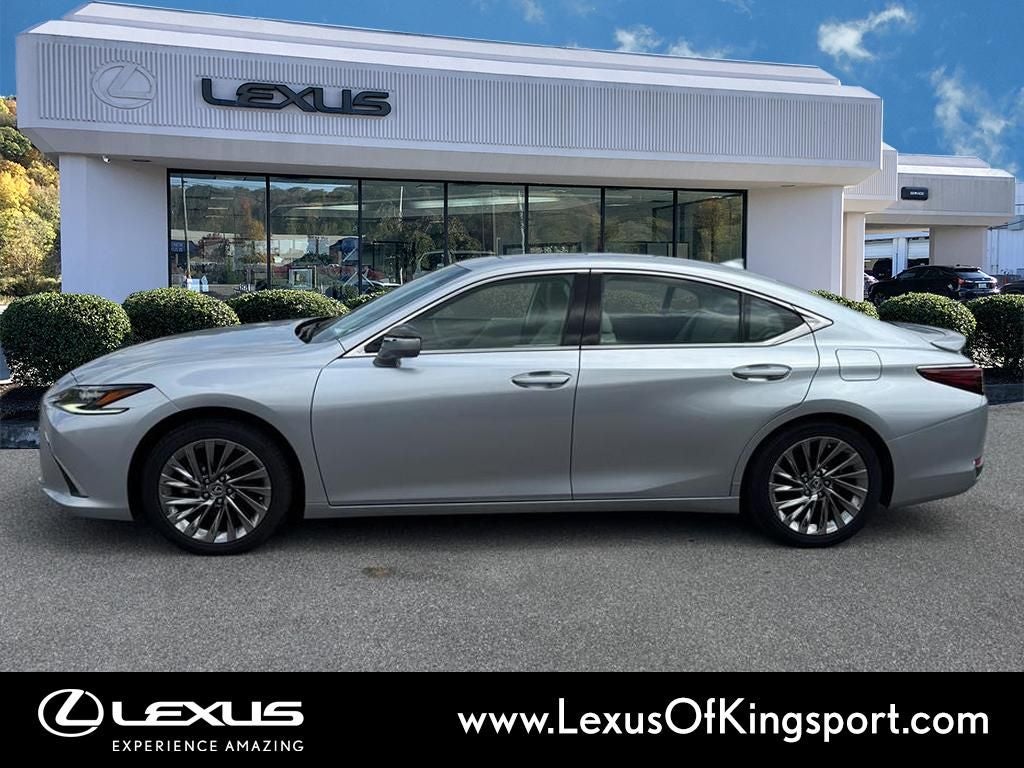 2024 Lexus ES 300h Ultra Luxury