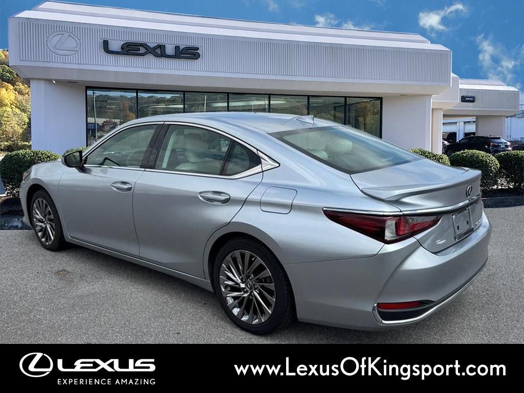 2024 Lexus ES 300h Ultra Luxury