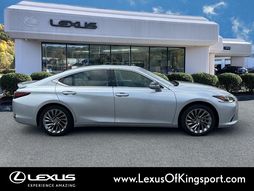 2024 Lexus ES 300h Ultra Luxury