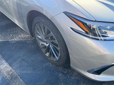 2025 Lexus ES 350 Ultra Luxury