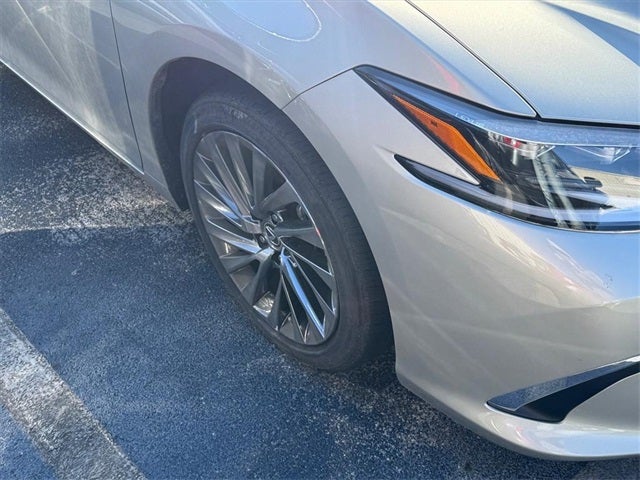 2025 Lexus ES 350 Ultra Luxury