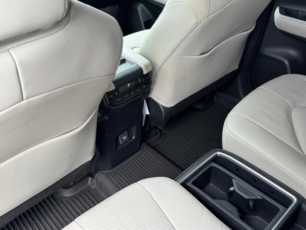 2024 Toyota Grand Highlander Base