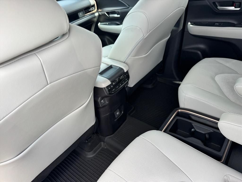 2026 Toyota Grand Highlander Hybrid MAX Platinum