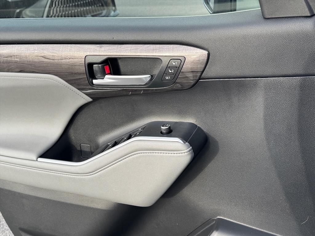 2021 Toyota Highlander Platinum