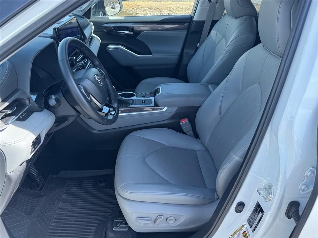 2023 Toyota Highlander Hybrid Limited