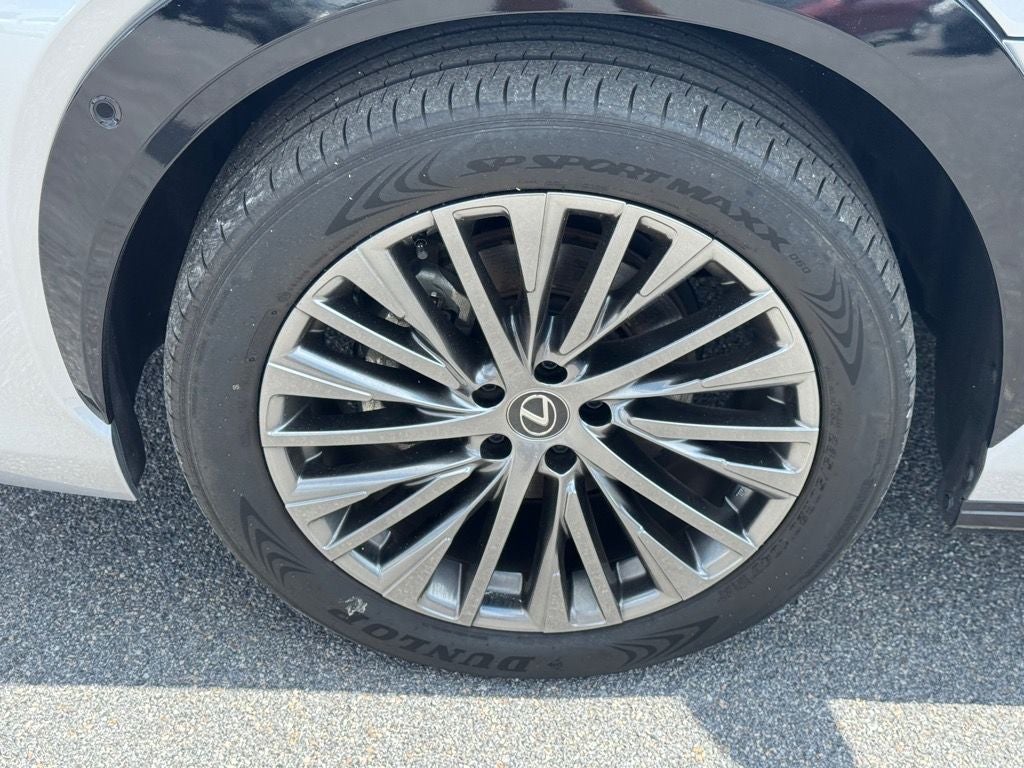 2023 Lexus RZ 450e Luxury