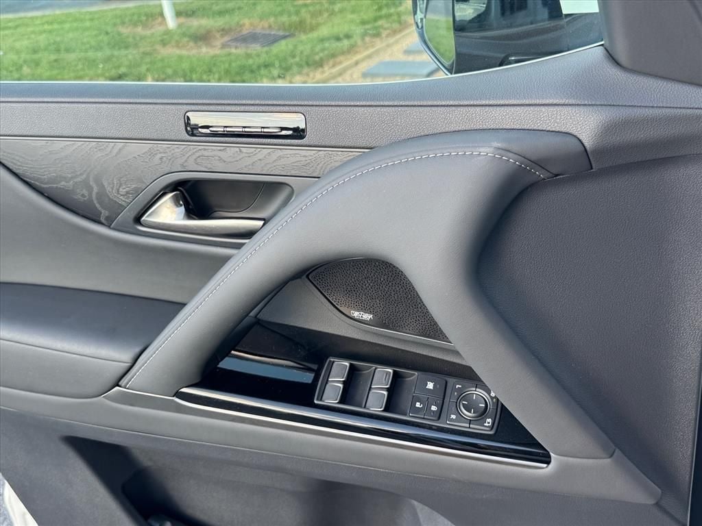 2023 Lexus LX 600 Luxury