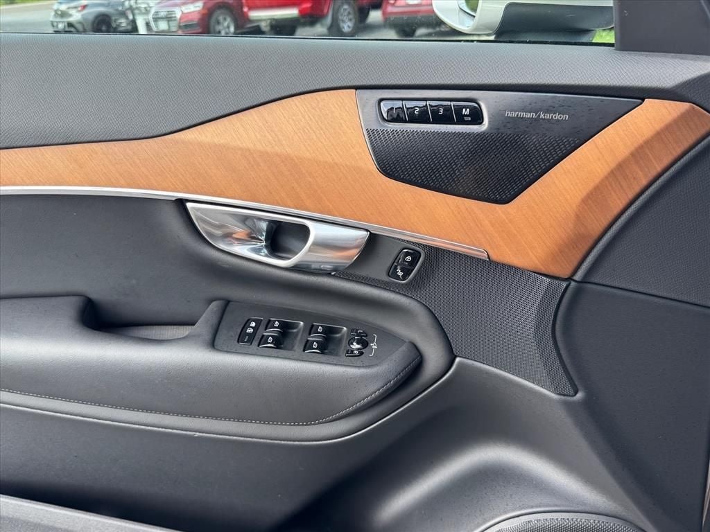 2023 Volvo XC90 B6 Plus 7-Seater