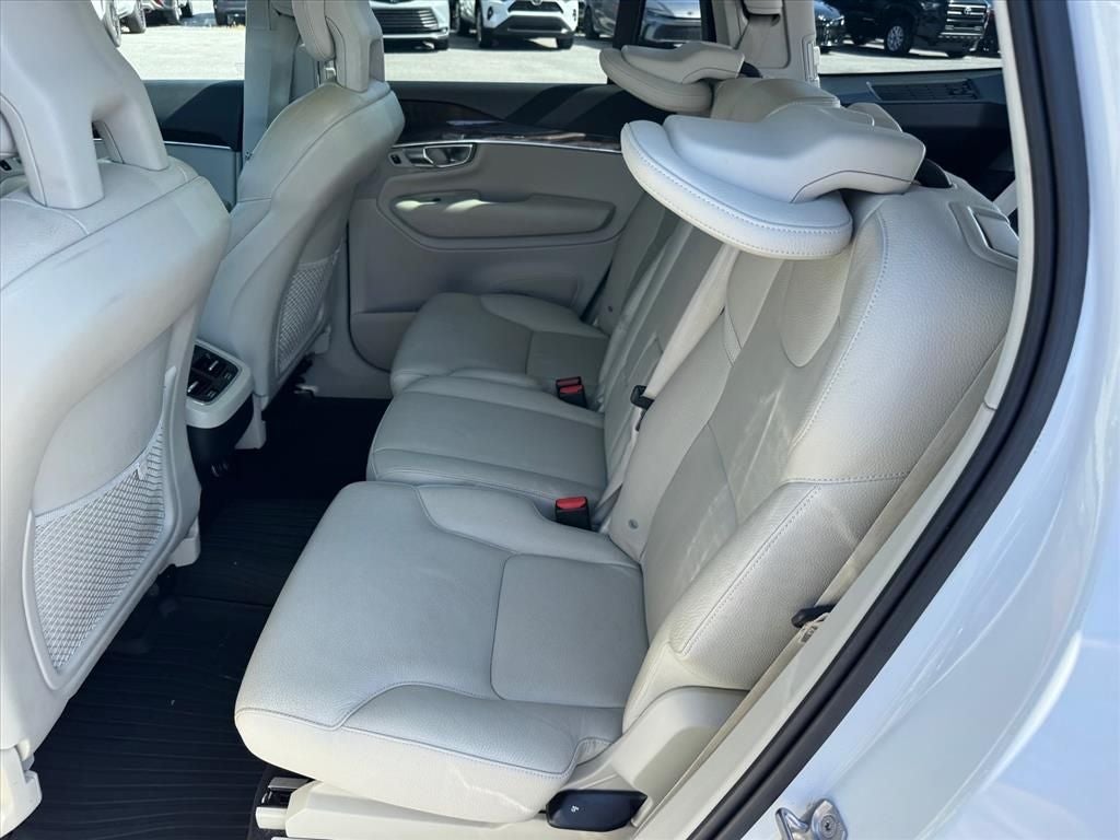 2018 Volvo XC90 T6 Momentum