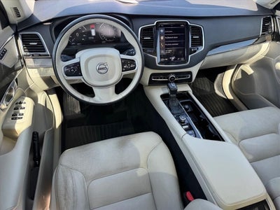 2018 Volvo XC90 T6 Momentum