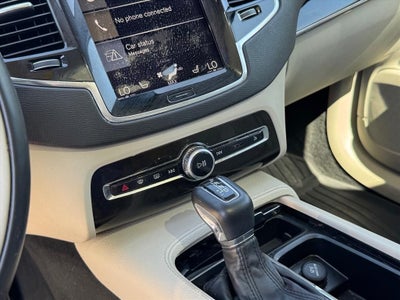 2018 Volvo XC90 T6 Momentum