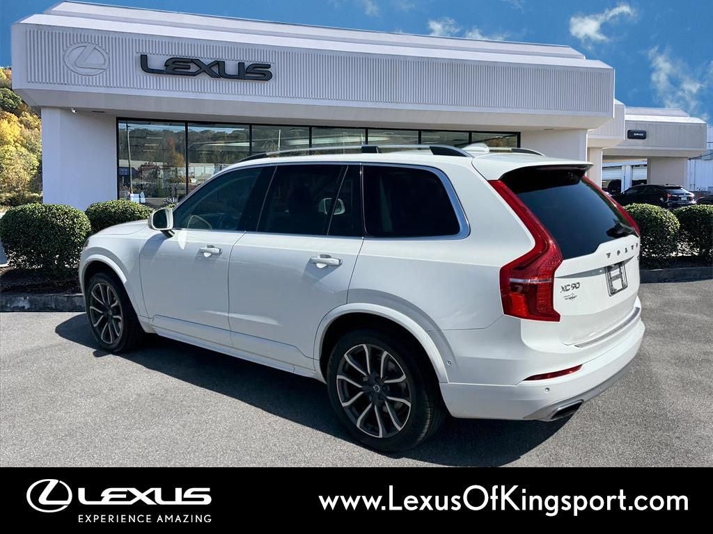 2018 Volvo XC90 T6 Momentum