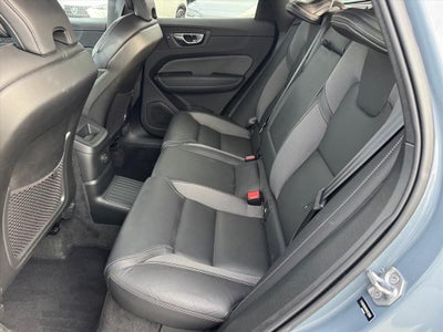 2022 Volvo XC60 Recharge Plug-In Hybrid T8 R-Design