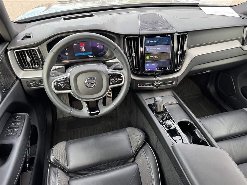 2022 Volvo XC60 Recharge Plug-In Hybrid T8 R-Design