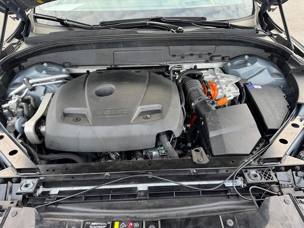 2022 Volvo XC60 Recharge Plug-In Hybrid T8 R-Design