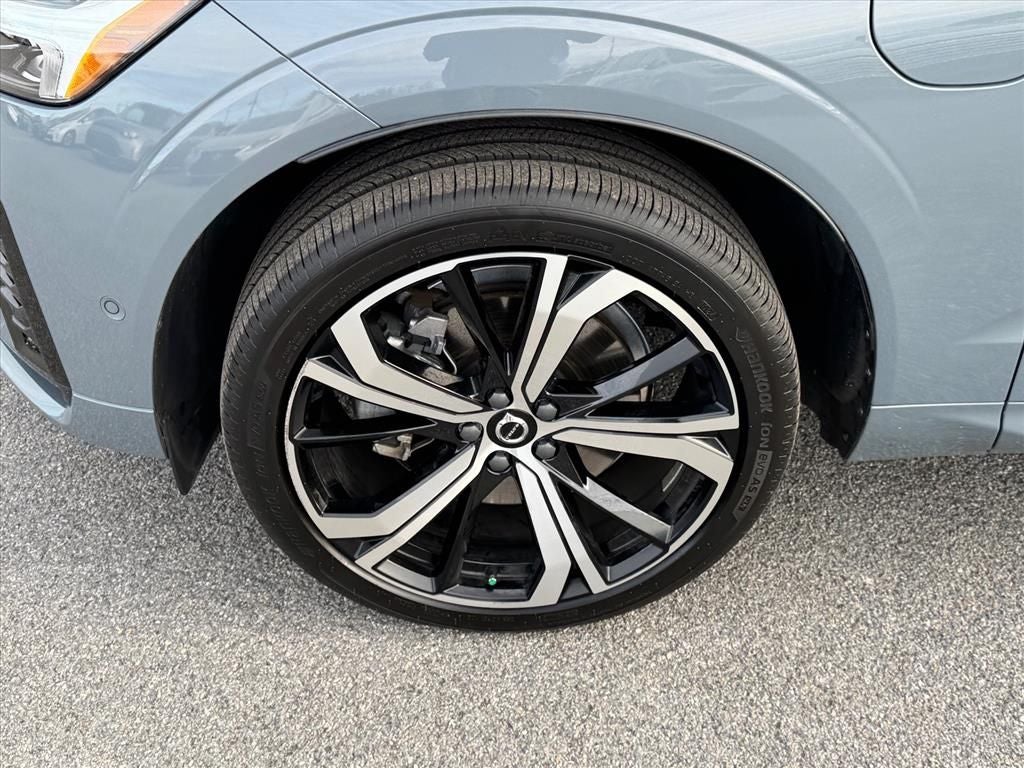 2022 Volvo XC60 Recharge Plug-In Hybrid T8 R-Design