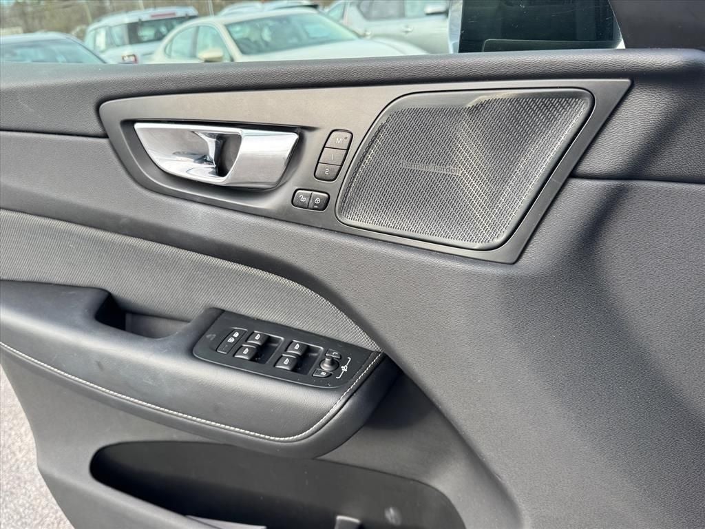 2022 Volvo XC60 Recharge Plug-In Hybrid T8 R-Design