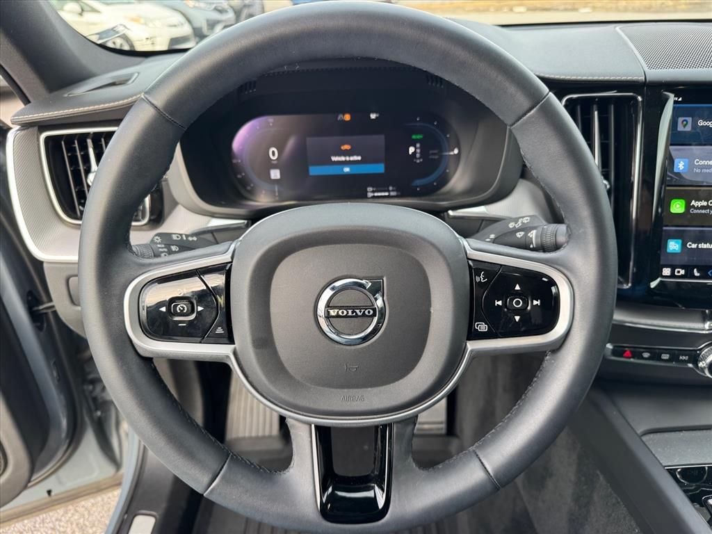 2022 Volvo XC60 Recharge Plug-In Hybrid T8 R-Design