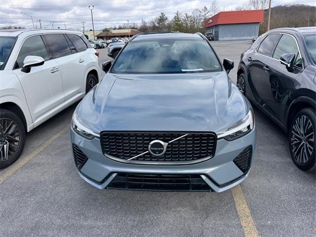 2022 Volvo XC60 Recharge Plug-In Hybrid T8 R-Design