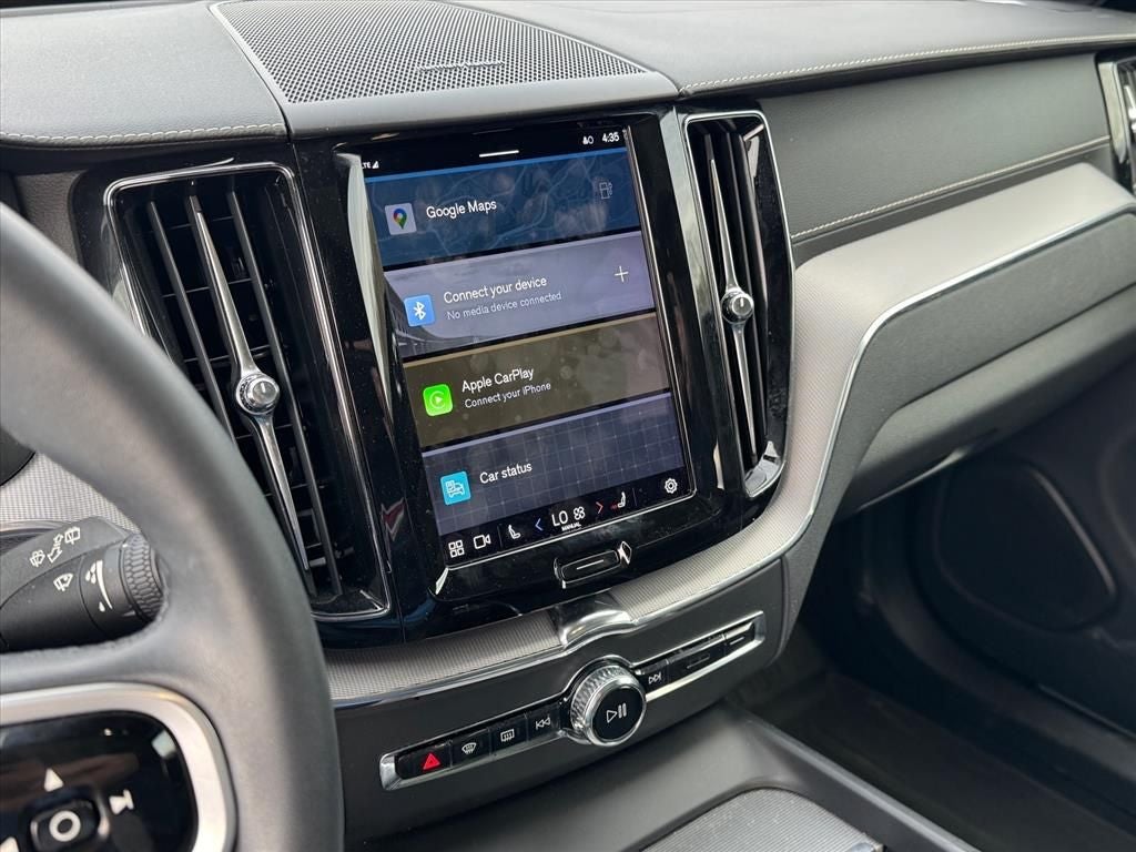 2022 Volvo XC60 Recharge Plug-In Hybrid T8 R-Design