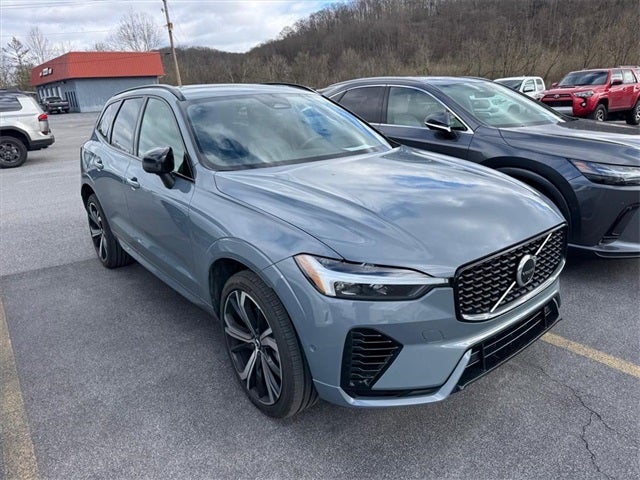 2022 Volvo XC60 Recharge Plug-In Hybrid T8 R-Design